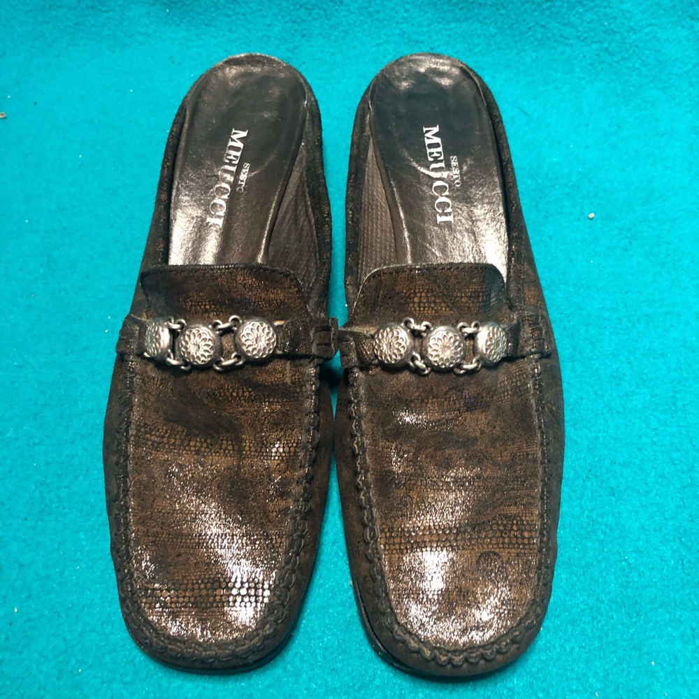 Sesto Meucci Brown Loafers w Silver Medallions Across Vamp Sz 8.5 N